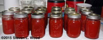 Canned tomato puree