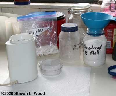 Grinding egg shells