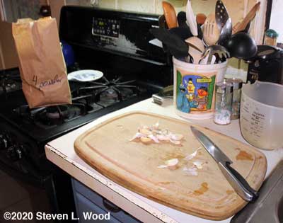 Cutting and peeling garlic cloves