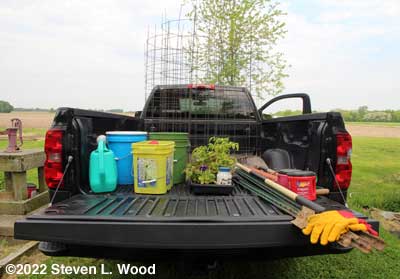 Materials for planting tomatoes