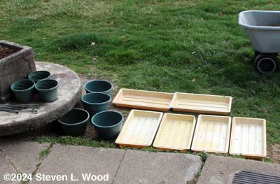 Trays and pots drying
